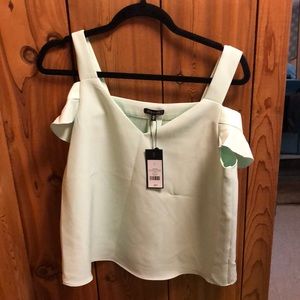 Dynamite cold shoulder top in mint size small